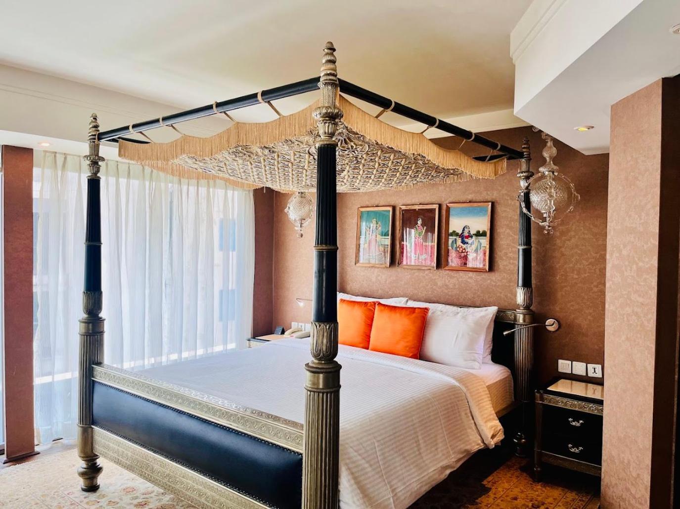 The Park Hyderabad, Banjara Hills near Hussain Sagar Lake Bagian luar foto A bedroom at the Taj Mahal Palace
